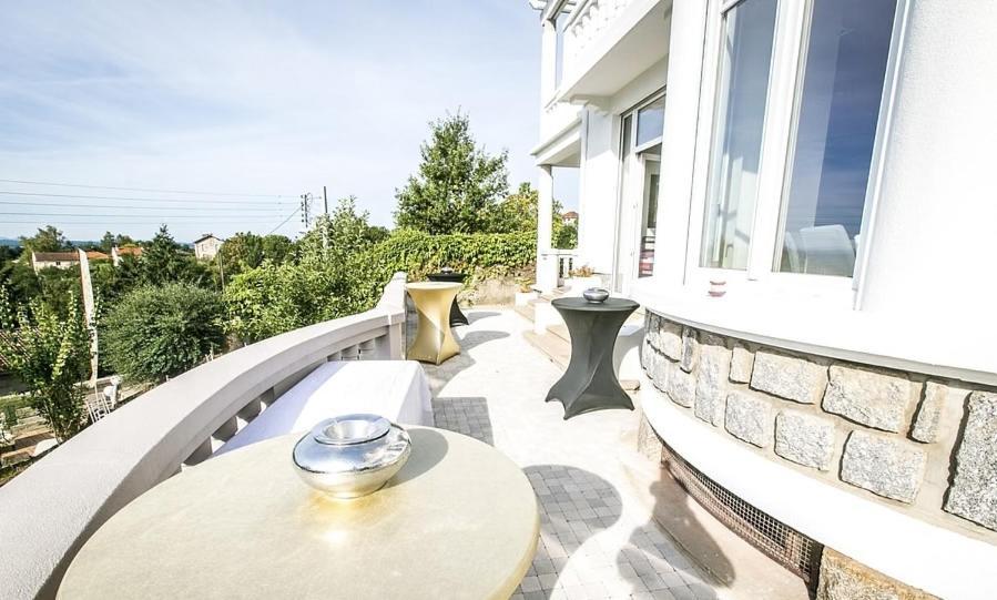 Villa Fani Thiers Exteriör bild